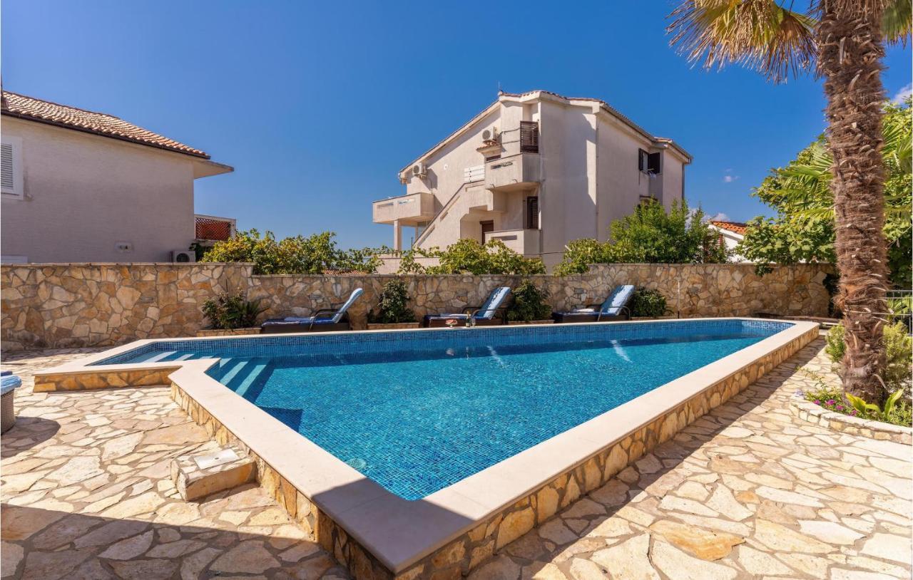 Cozy Apartment In Krk With Kitchen Krk Town Εξωτερικό φωτογραφία